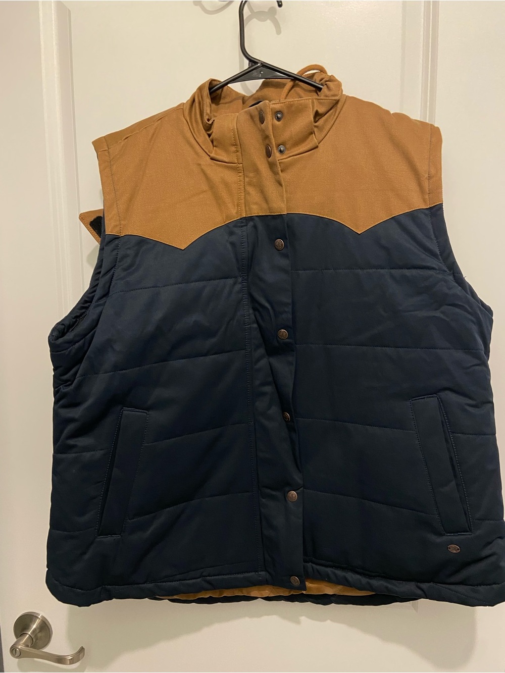 Legendary Whitetails Two-Tone Navy and Tan Puffer Vest